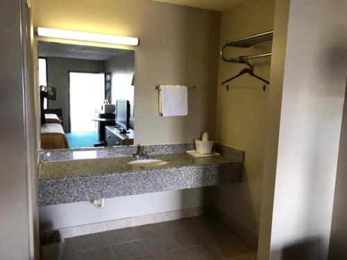 Double Room with Two Double Beds - Smoking